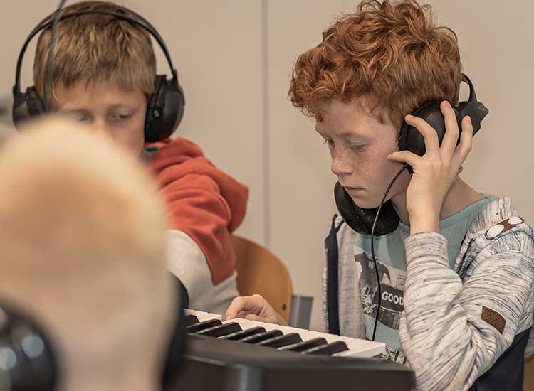 Schwerpunkt Musik | gemeinsames Musizieren im Schulalltag